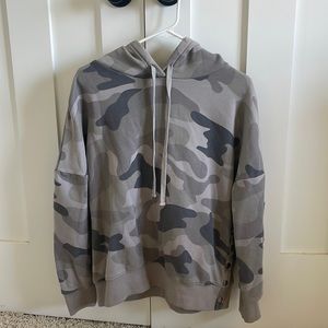 Camo sweatshirt. Brand: Mazik. Size: small. Condition: never worn